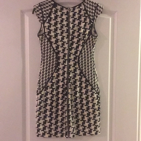 Fitted Express dress - Picture 3 of 5